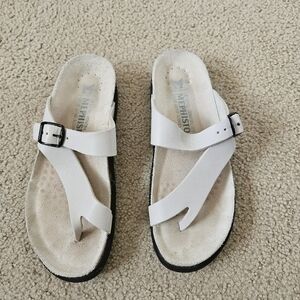 Mephisto White Buckle Helen | Classics 39/9